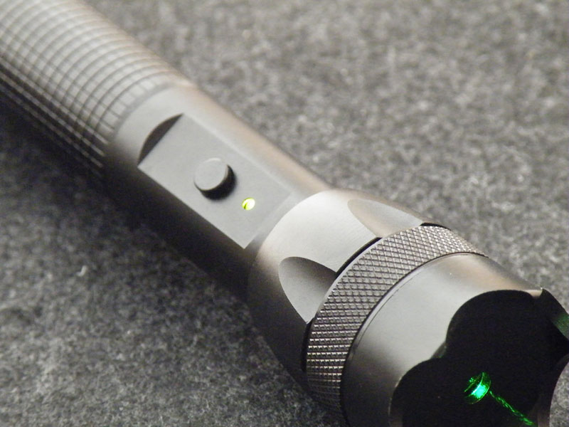 300mw Green Laser glare flashlight for outdoor -- With Pulsating mode